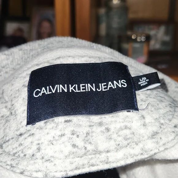 Calvin Klein Women's Gray Sweatshirt - Picture 5 of 5